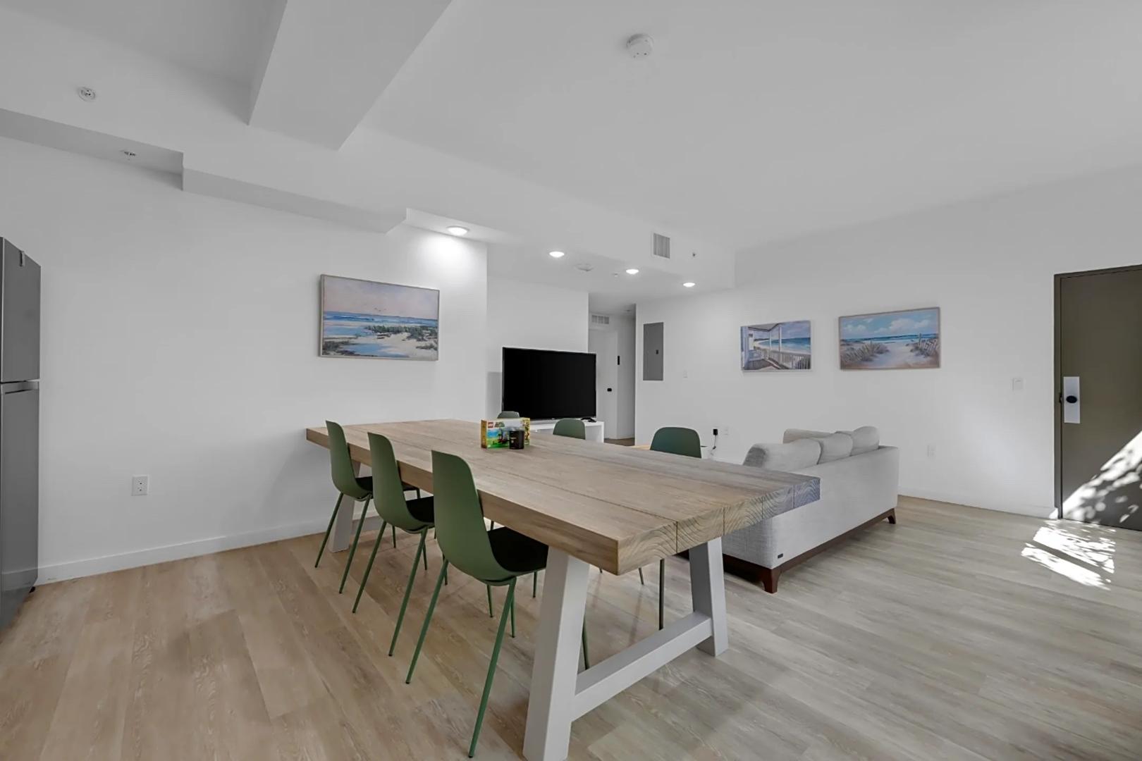 542 SW 7th St, Unit 108 (Furnished Room) gallery image