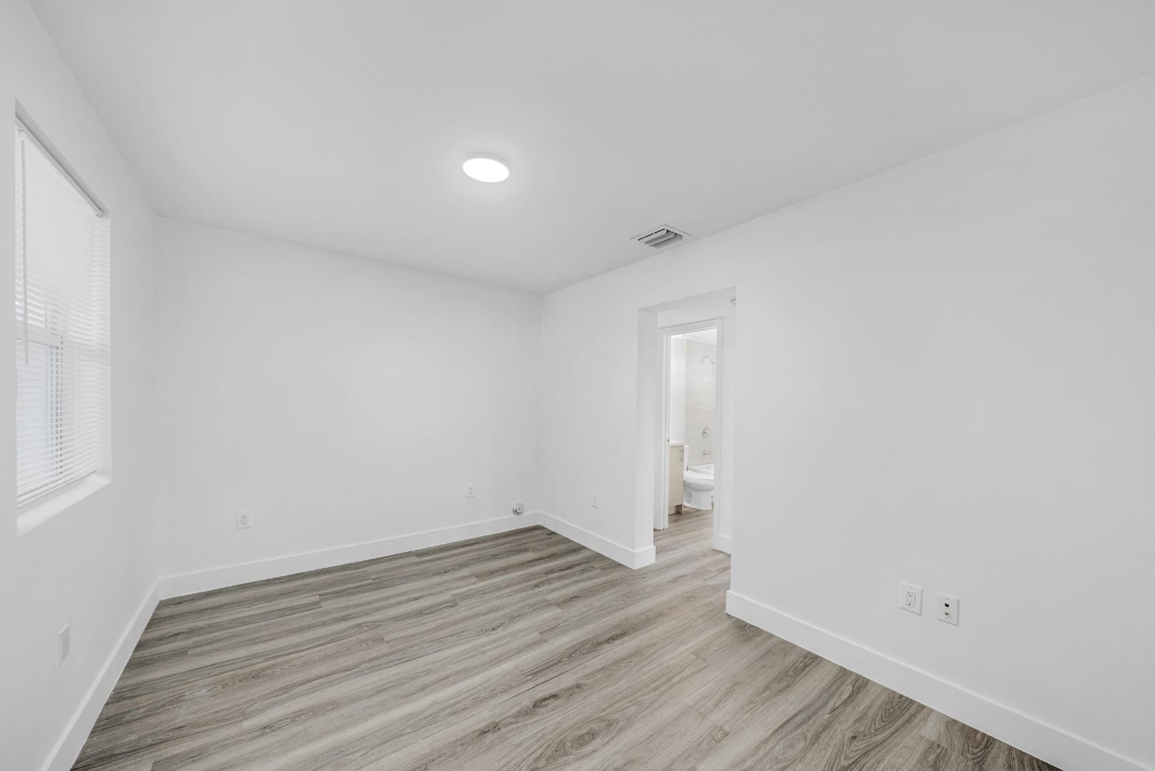 1231 NW 61st St, Unit 1 gallery image