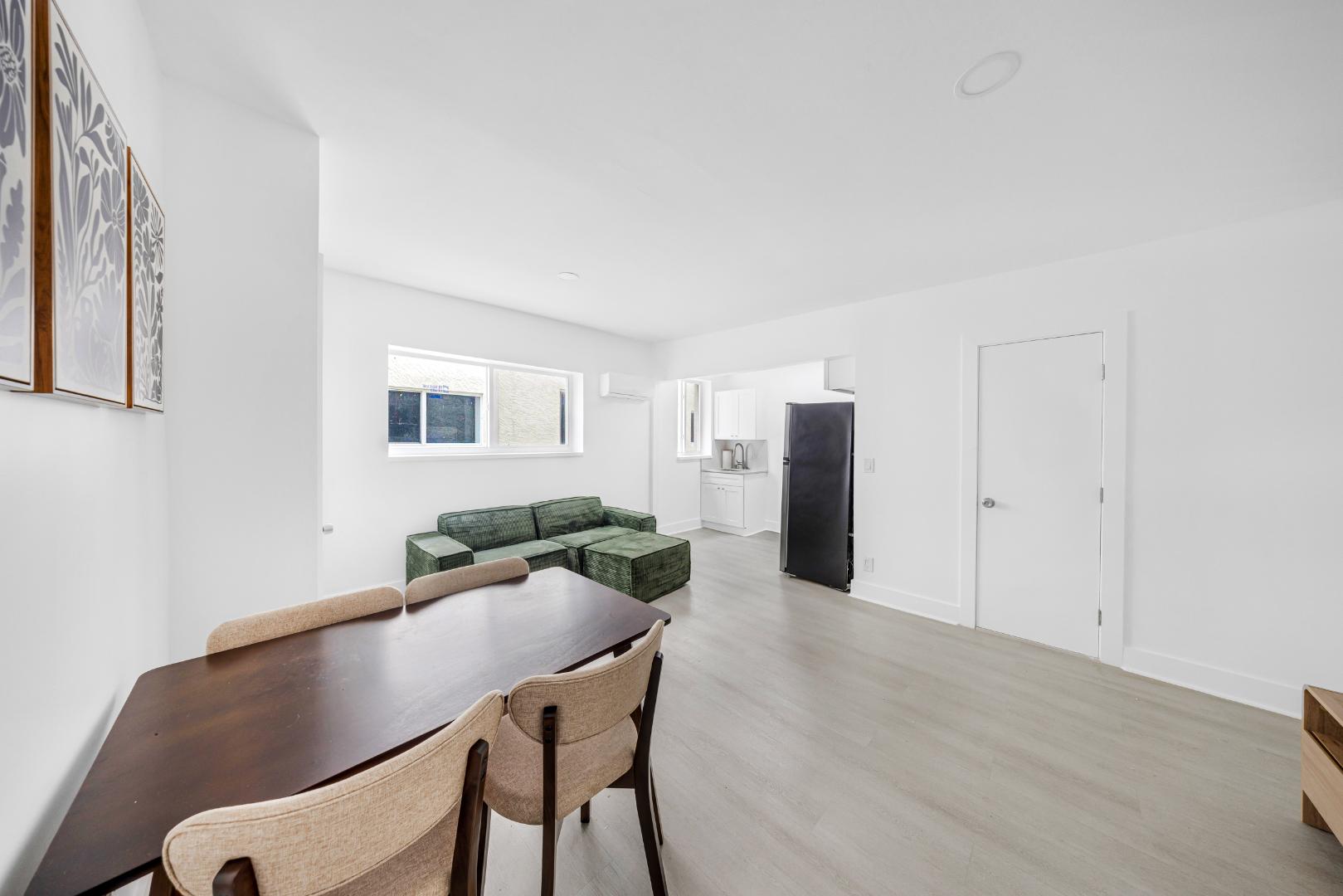 1250 SW 6th St, Unit 202W A (Furnished Room) gallery image
