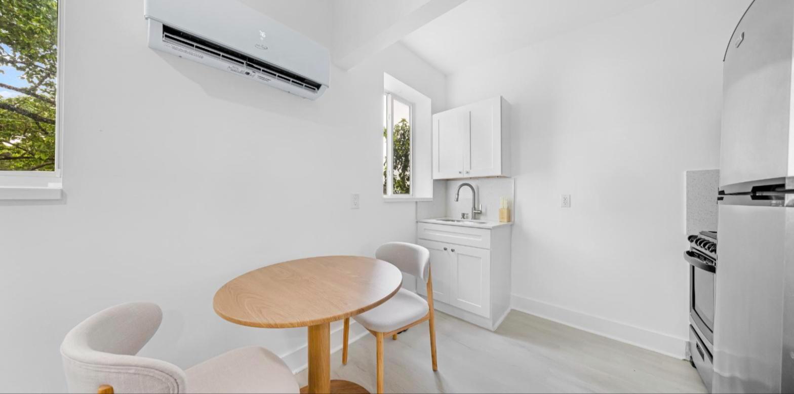1250 SW 6th St, Unit 308W (Furnished) gallery image