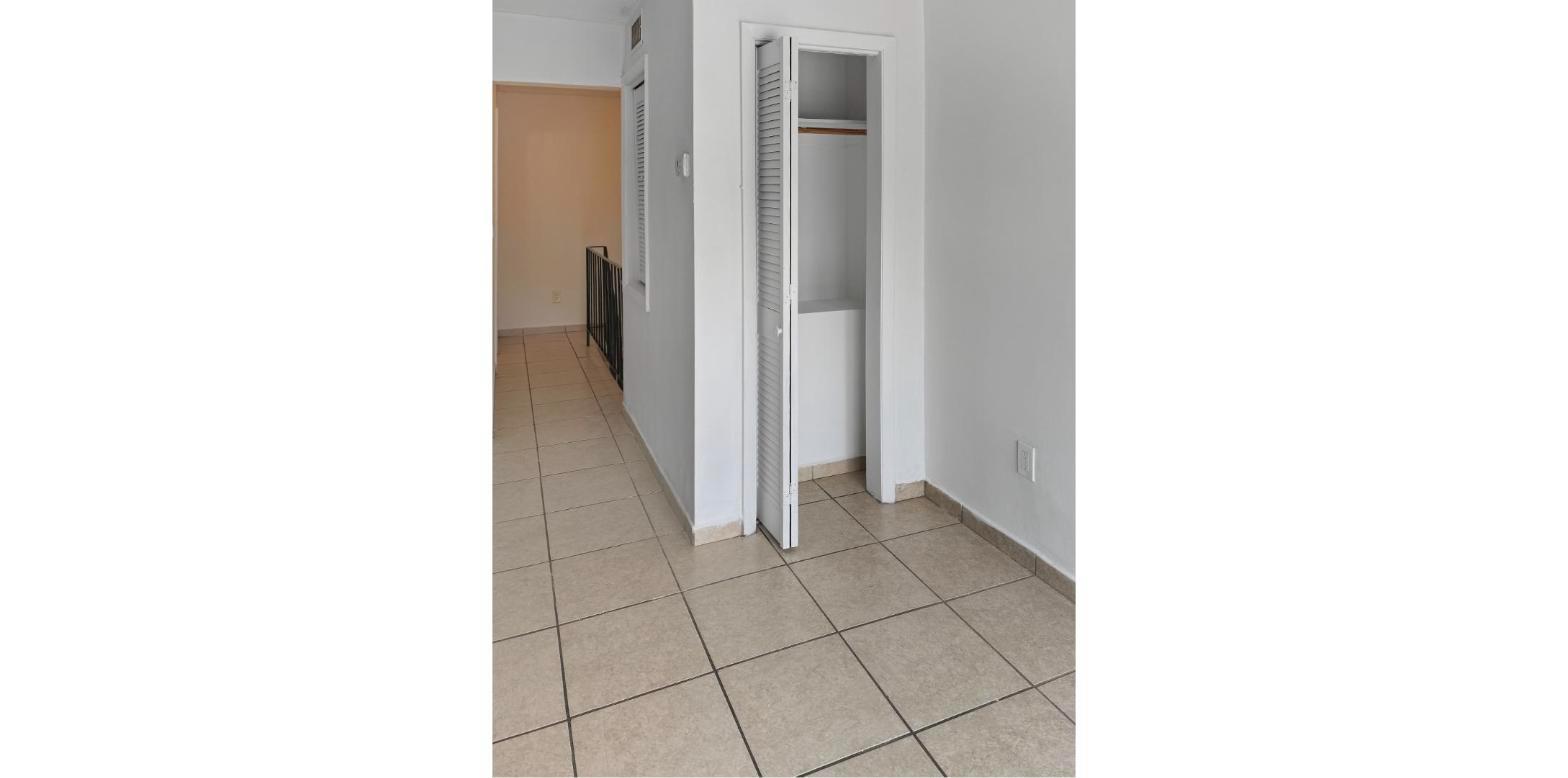 1560 Northwest 15th Street Road, Unit 9 gallery image
