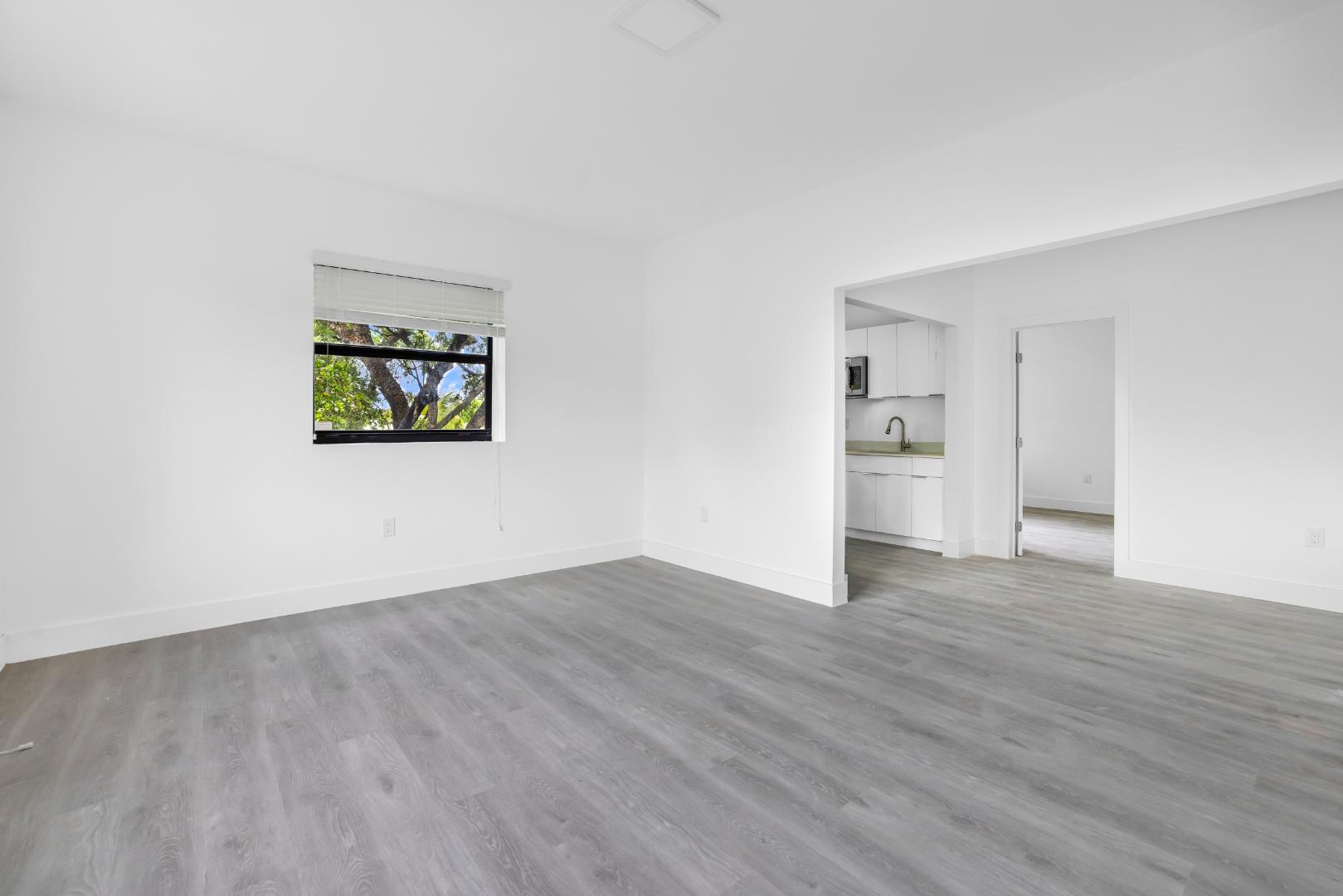 1536 SW 9th St, Unit 5 gallery image