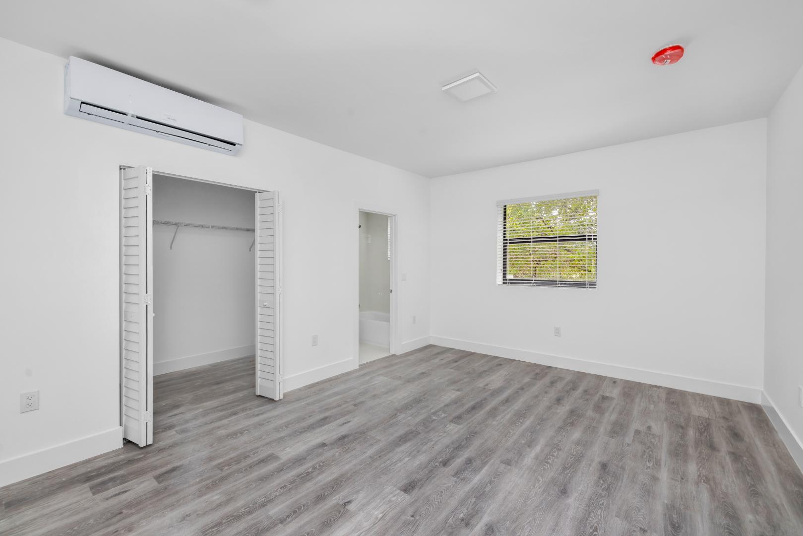 1536 SW 9th St, Unit 16 gallery image