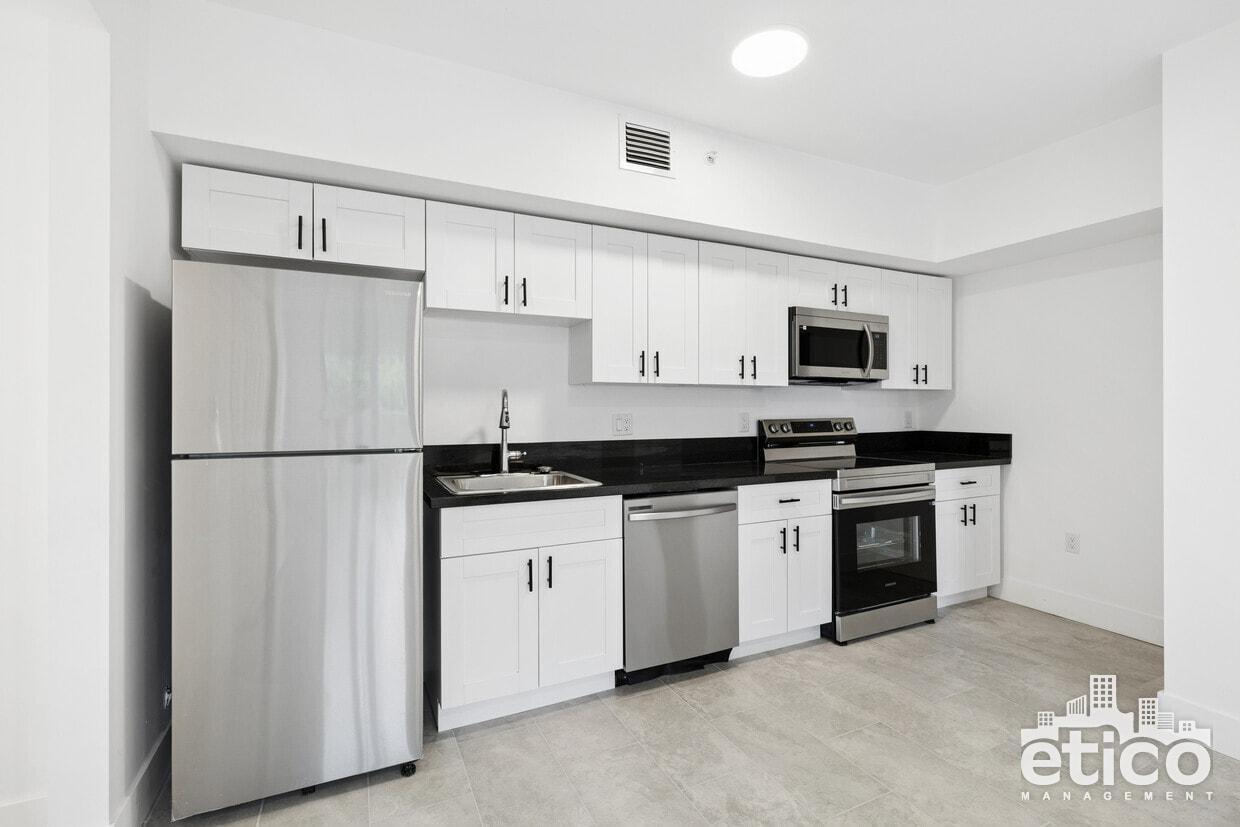 147 NW 59th St, Unit 305 gallery image