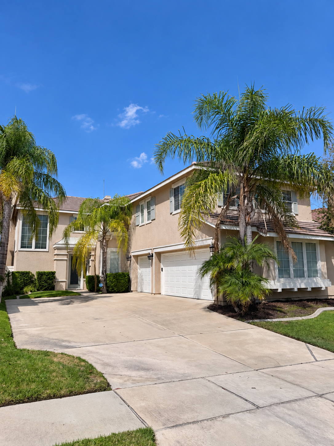 Front exterior of 828 Villa Montes Circle, Corona