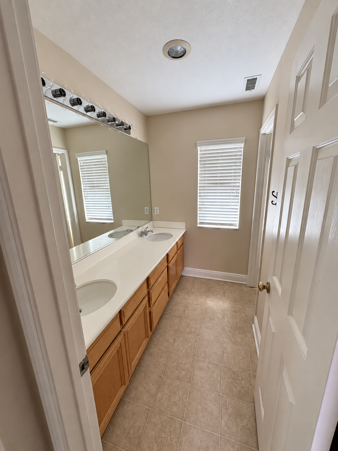 828 Villa Montes Circle rental photo 15