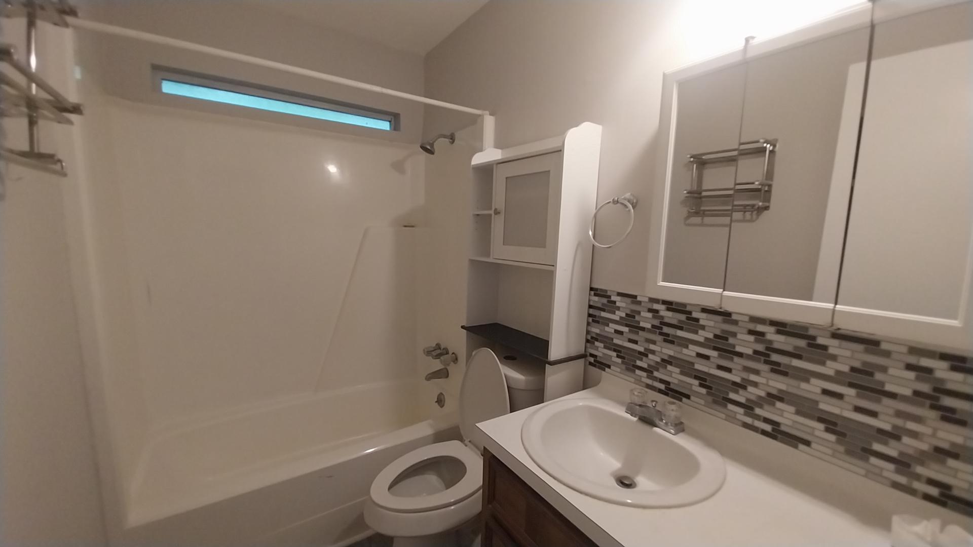 2 Bedroom Multi-Family Home – 1914 Normal Park Unit B, Huntsville, TX 77340