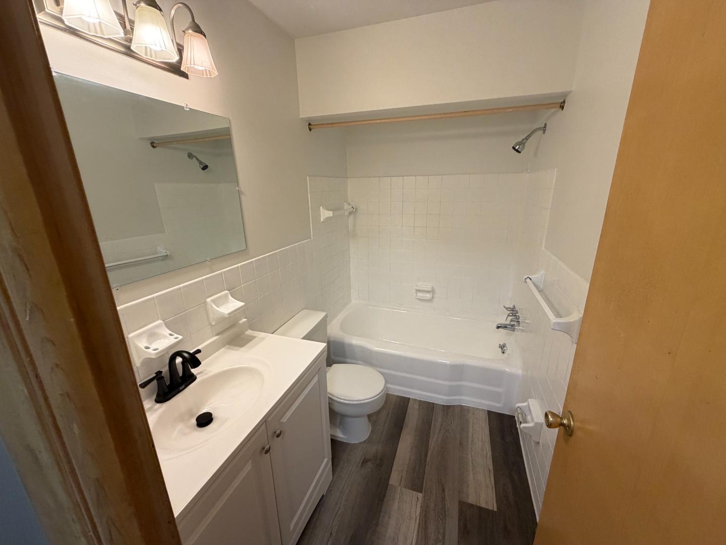 Unit 203 photo 9