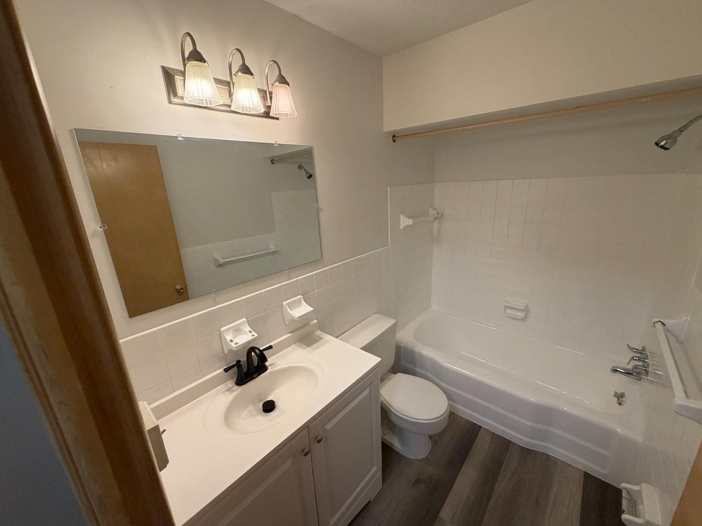 Unit 203 photo 10