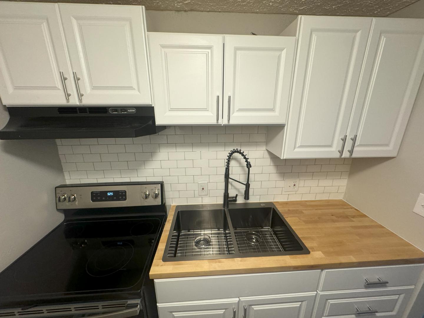 Golf Crest Manor - Photo 3