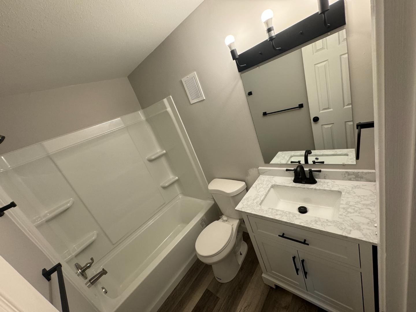 Golf Crest Manor - Photo 8