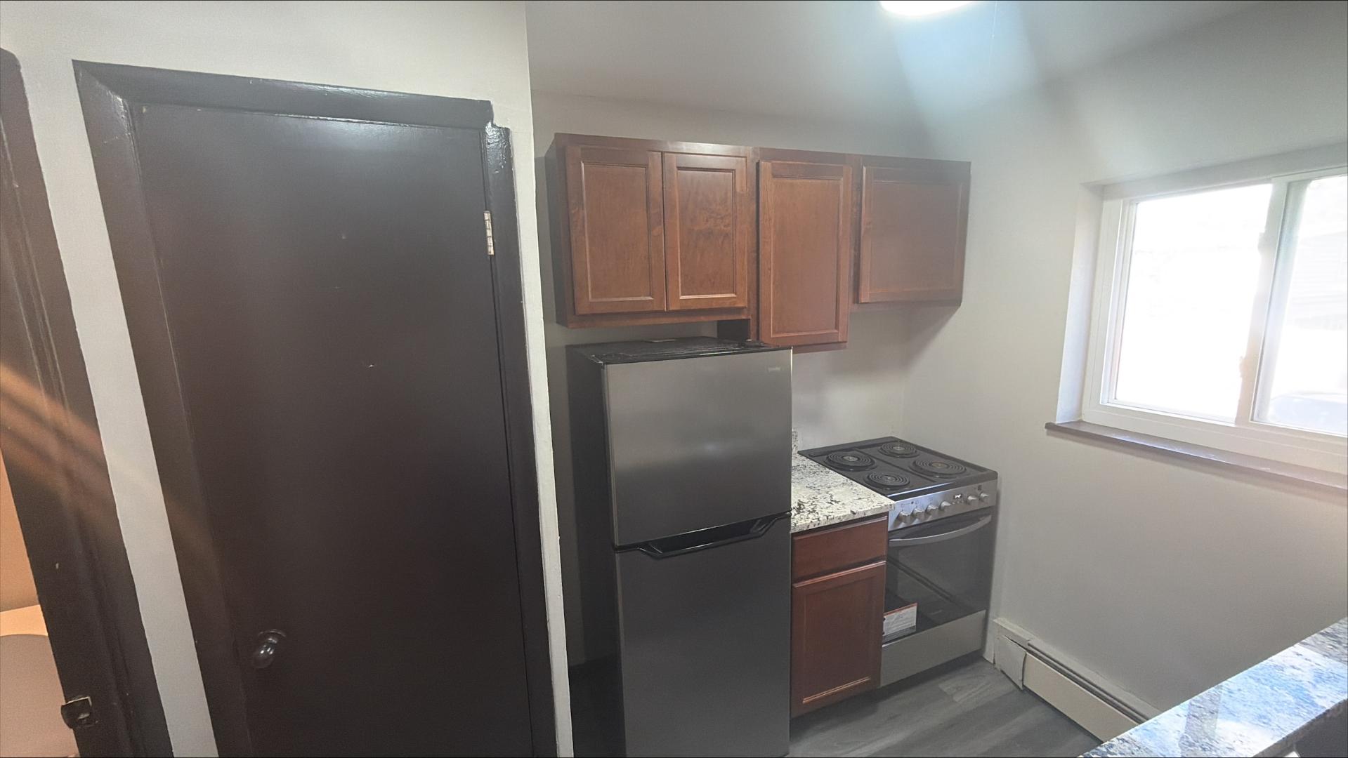 24 - Photo 2