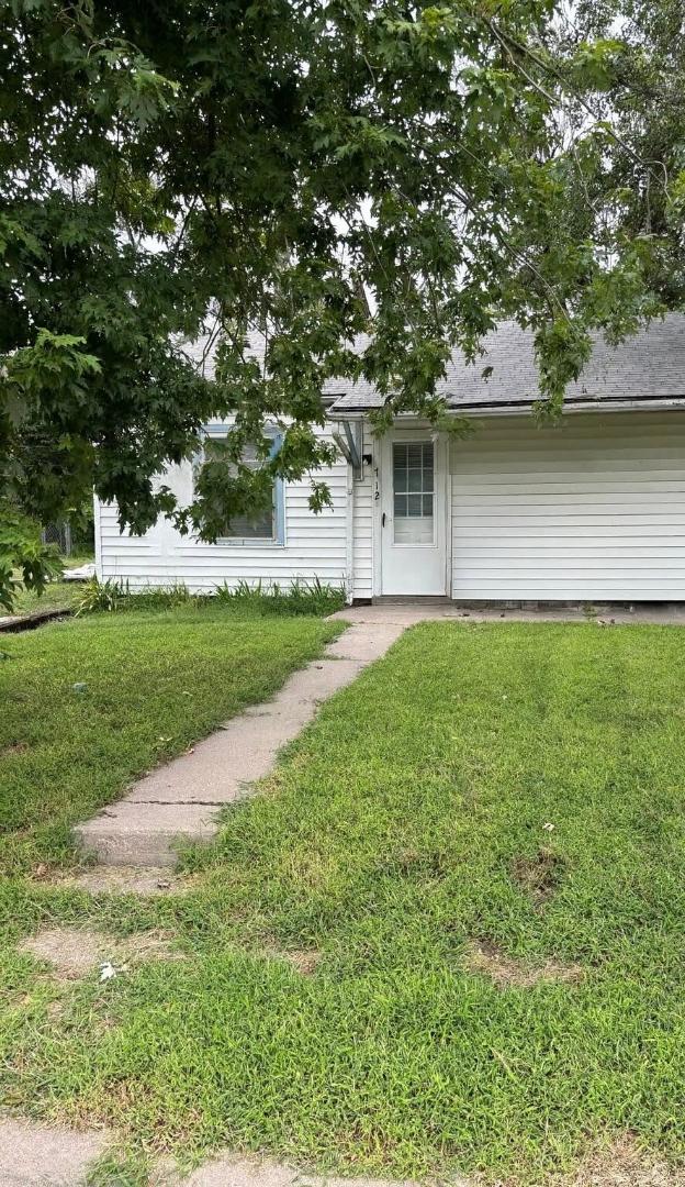 712 N Van Buren St, photo 1