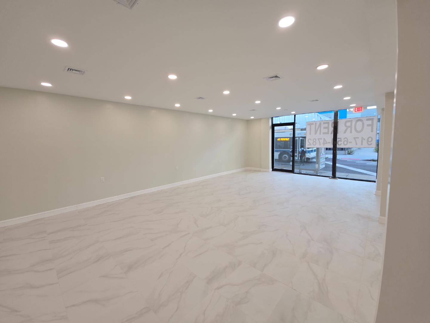 72 Van Dyke Brooklyn - Center storefront photo 1